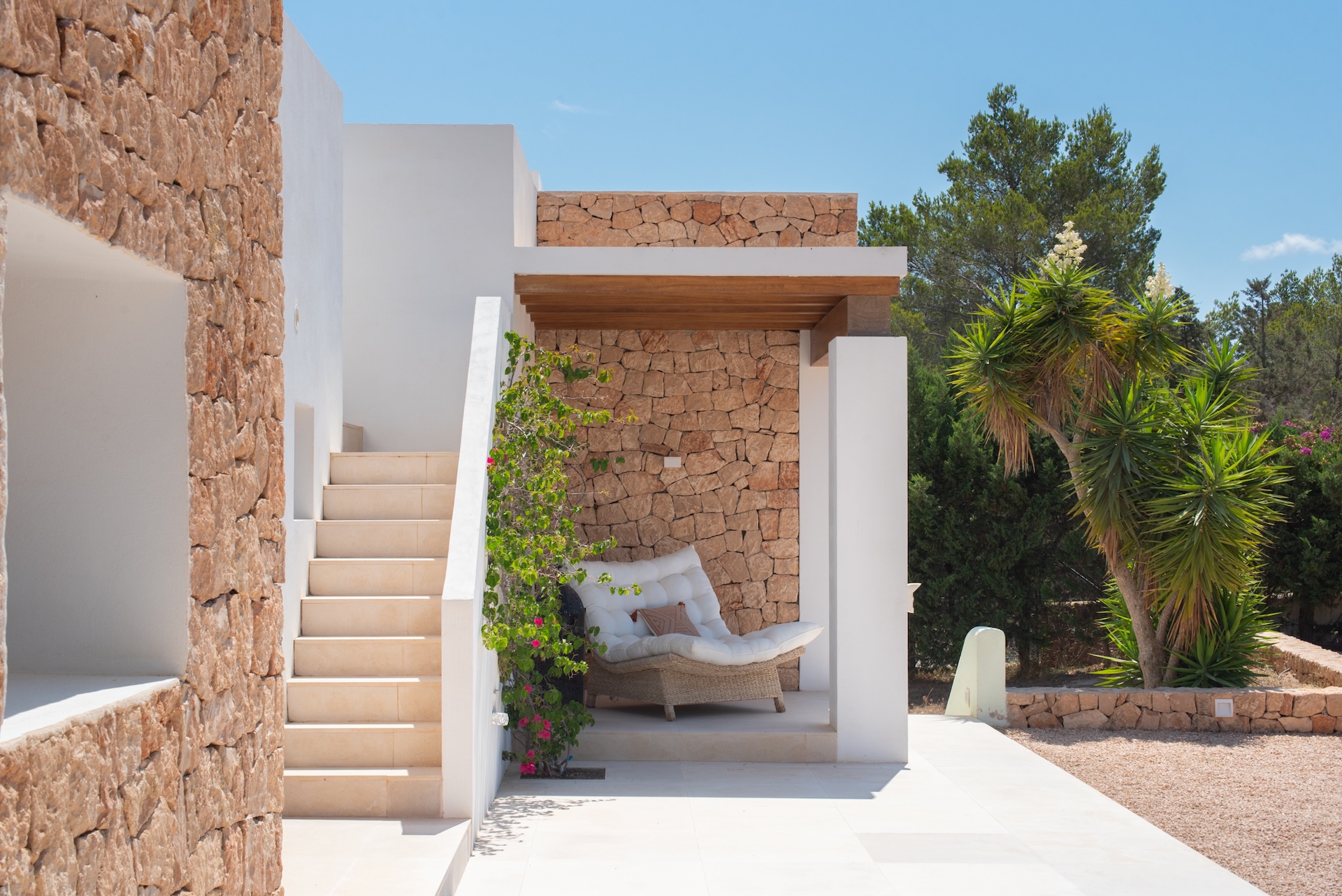 Resa Estates finca Can Floral Ibiza sale koop side stairs ext.jpg